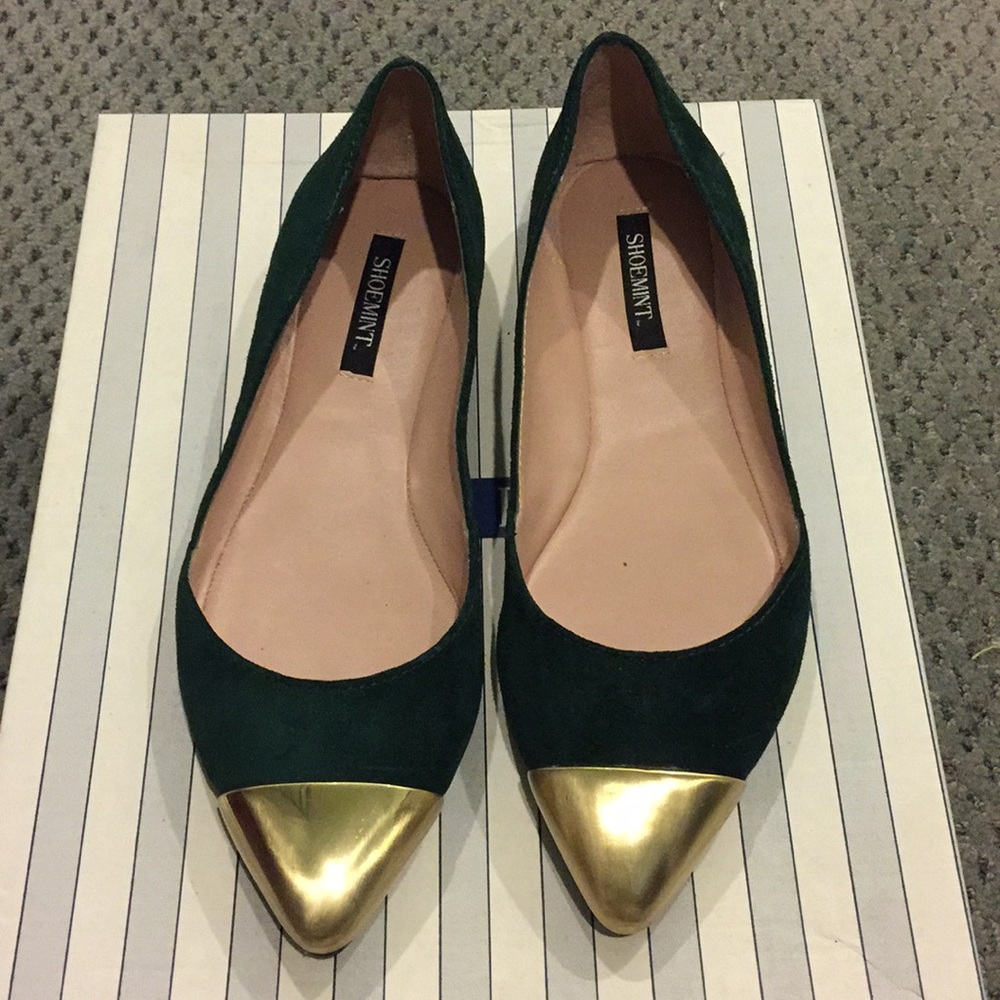 Shoemint green suede flats with gold tips sz 6.5